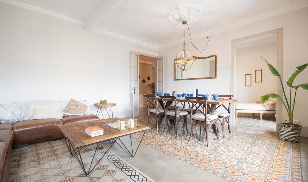 You Stylish Boutique Apartments Barcelona Eksteriør billede